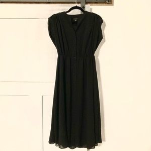 Ann Taylor black crepe fit and flare dress sz 6